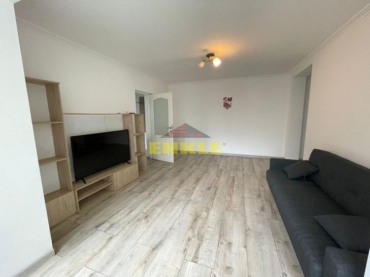 De inchiriat apartament, zona Marchian