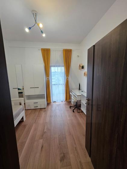 Penthouse spatios 80 mp utili 2 balcoane si terasa parcare Selimbar