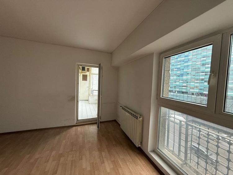 Apartament de vanzare 4 camere Victoriei ultracentral