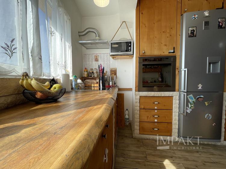 Apartament cu 3 camere spre vanare in zona Baciu!