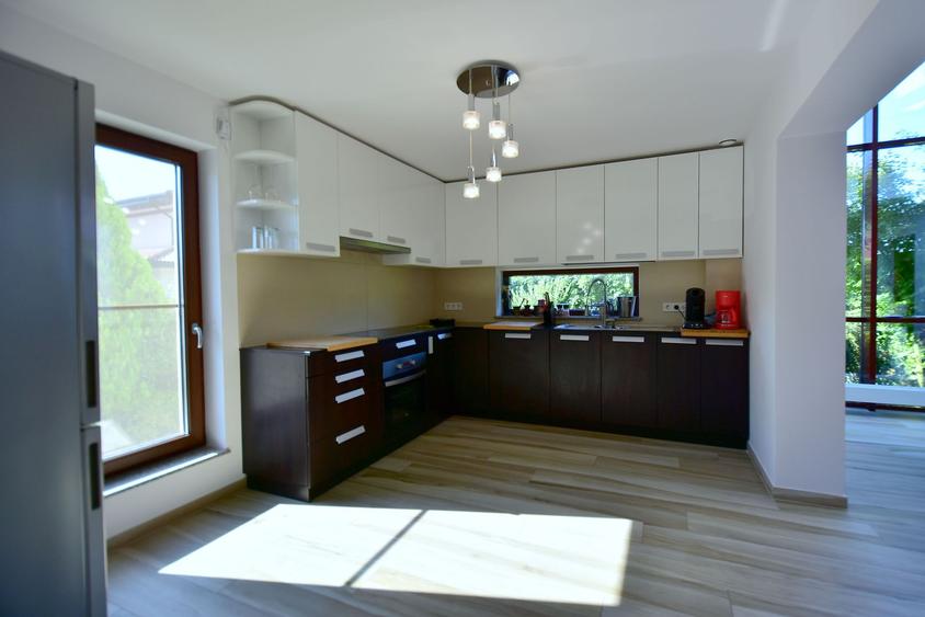 Casa moderna langa padure | Liniste, confort si locatie