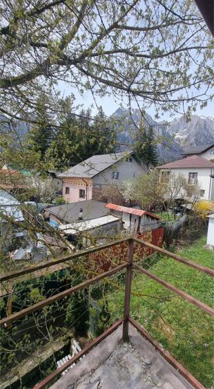 Vilă spațioasă de vanzare in Busteni-Oportunitate de investiție