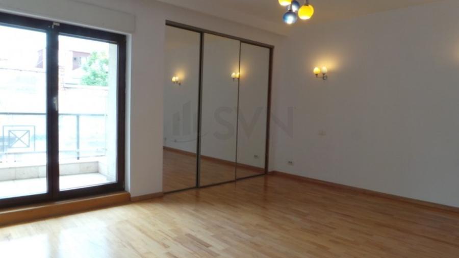 REA0131960 APARTAMENT SPATIOS AVIATORILOR STRADAL