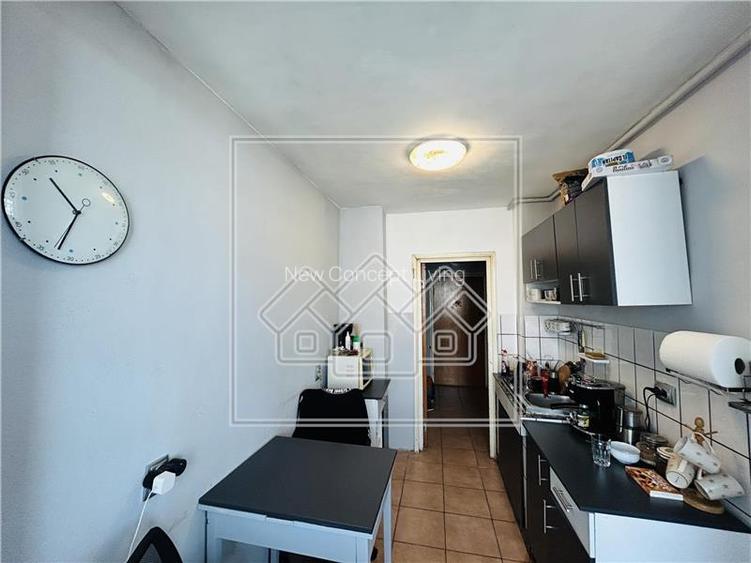 Ap semidecomandat, 2 camere, balcon inchis, 53 mp + 7 mp - M.Viteazu - 17