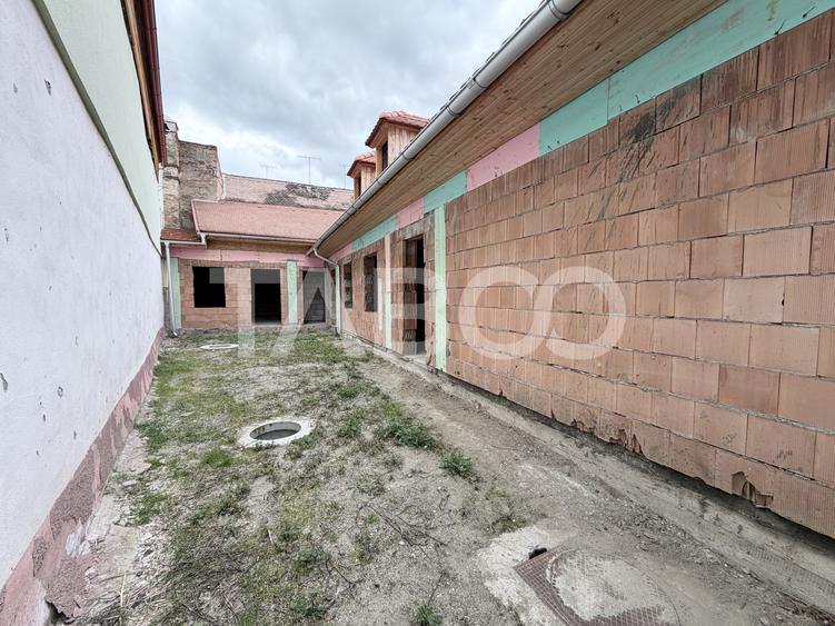 Proiect de investitie imobiliara format din 6 studiouri Orasul de Jos