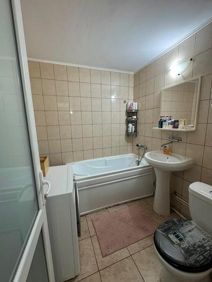Apartament 3 camere - Centrala Proprie - Renovat - Costin Georgian