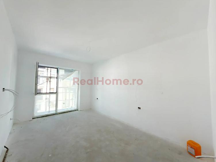 Apartament 4 camere cu curte, decomandat bloc nou Trapezului / 1 Decembrie