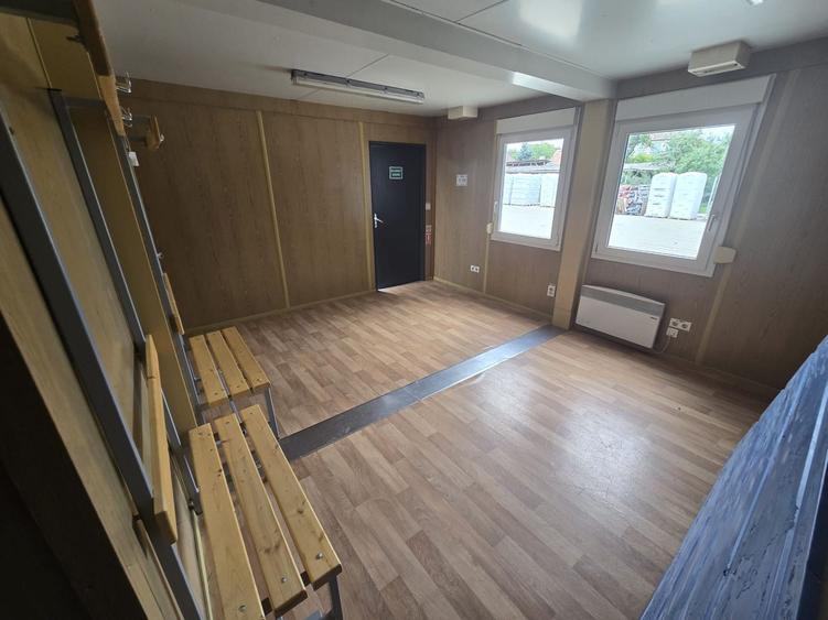 Spatiu Comercial 620 mp.parcare,birou,vestiar,baie