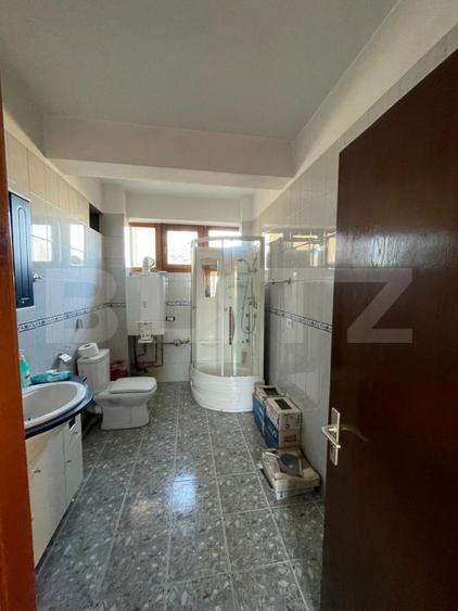 Spatiu comercial, 618 mp, P+1+M, Piata Mare