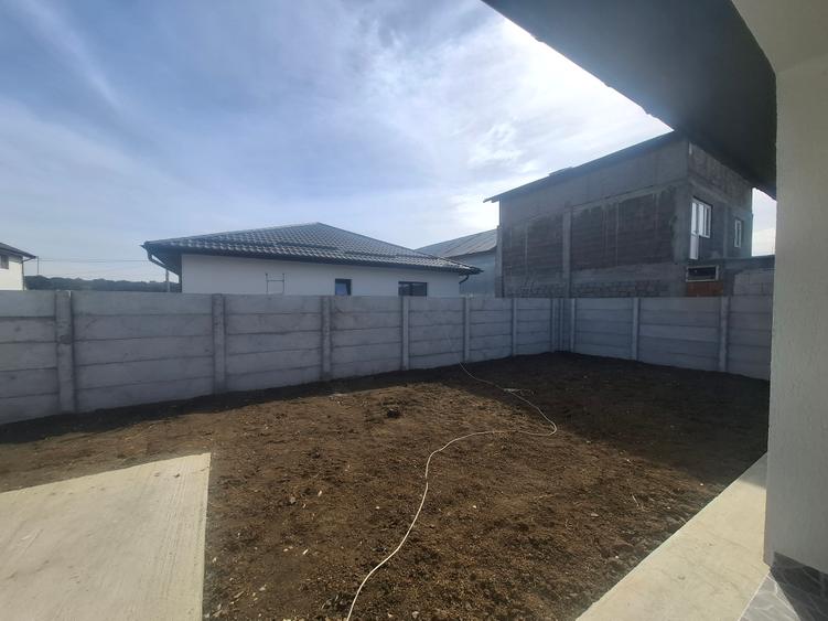 Casa 3 camere/Țegheș/ Individuala la Cheie