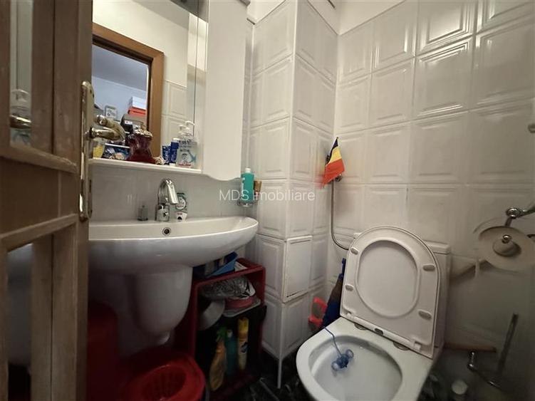 Mobilat si utilat la etajul 2 cu 2 bai