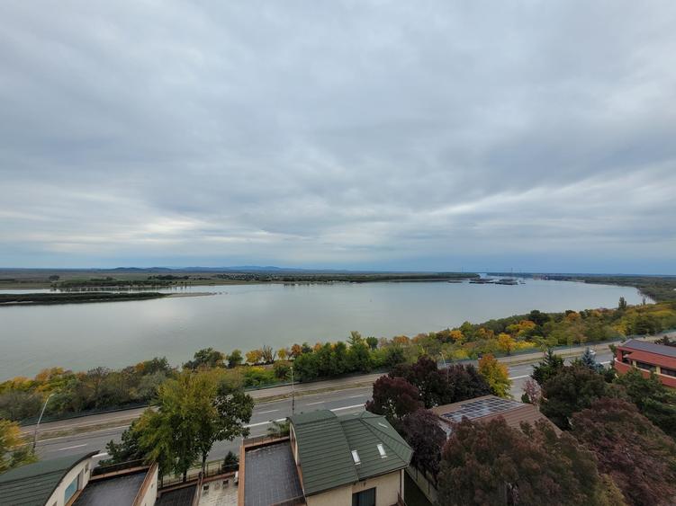 Apartament 3 camere Faleza Dunarii, vedere Dunare, 98mp