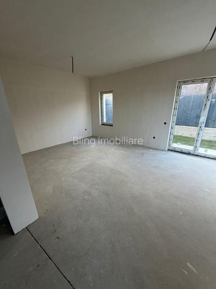 Triplex 112 mp utili, teren 180mp, ansamblu privat, Floresti - 2