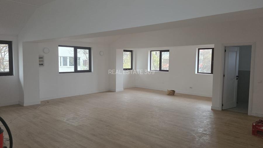 URGENT!, libera, CONSOLIDATA, birouri/comercial, 2 INTRARI, NEGOCIABIL
