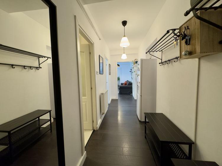 0 % comision Apartament modern 3 camere etaj 2/3, locatie Centrala