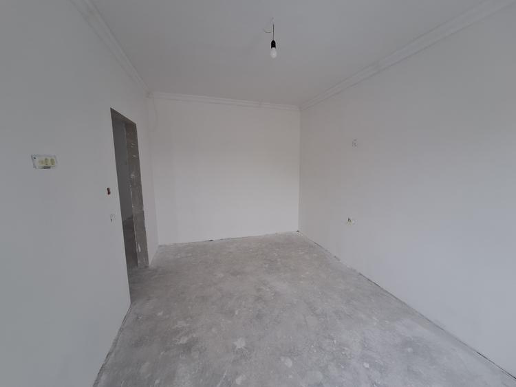 Duplex cu 5 camere, 3 bai - izolat fonic - Sacalaz