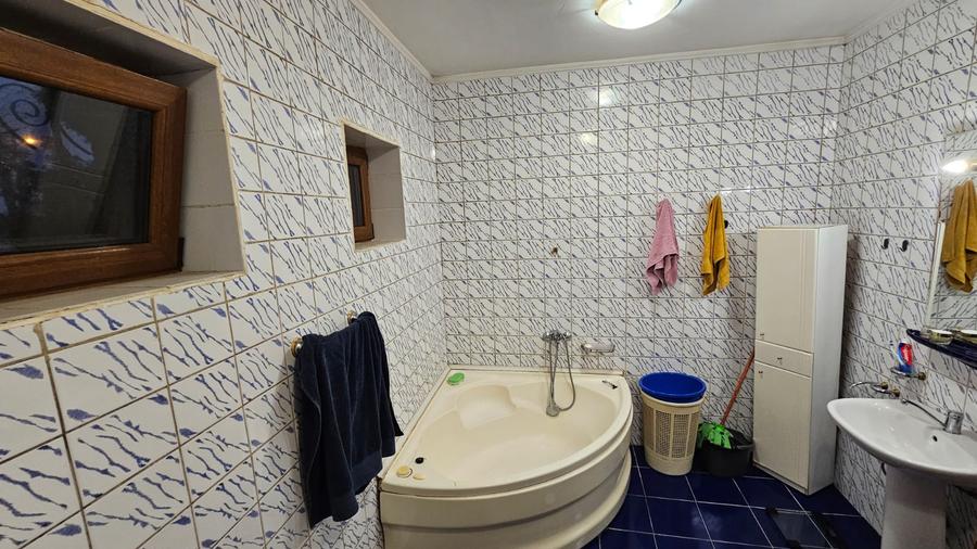 DEMOCRATIEI-Value Center-casa 259 mp , ter 532mp - 235000 euro