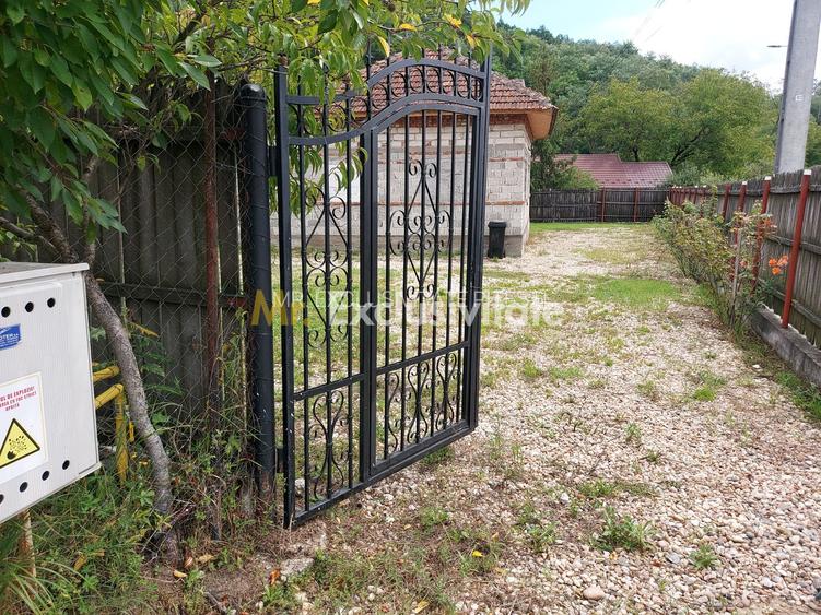 Casa de terminat in Bascov-Valea Ursului, Strada Salcamilor - 8