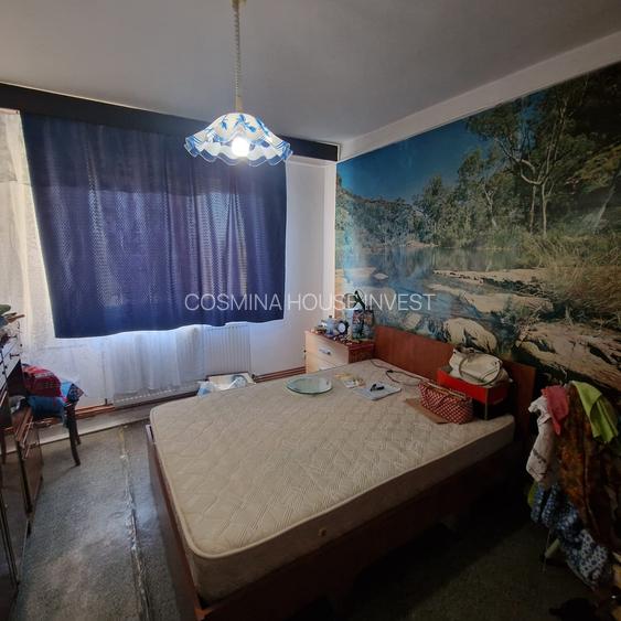Se inchiriaza apartament,decomandat doua camere,etaj 10/11 ,pret 1300ron/luna. - 10