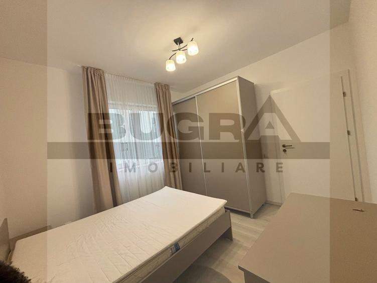 Apartament 3 camere, 2 dormitoare, 2 bai, parcare, zona C. Turzii