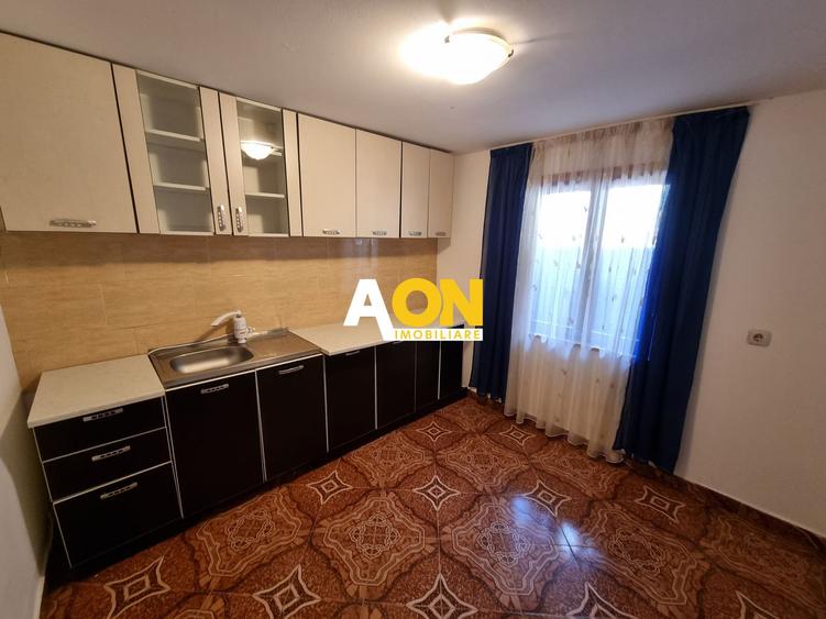De vanzare casa P+M in stil rustic, 312 mp teren, Barabant