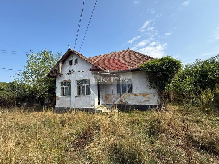 Casă cu 4 camere | Miresu Mare | Oportunitate de Renovare