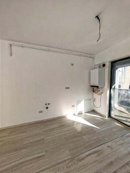 De vanzare 2 studio-uri bloc nou, Tractoru, Coresi