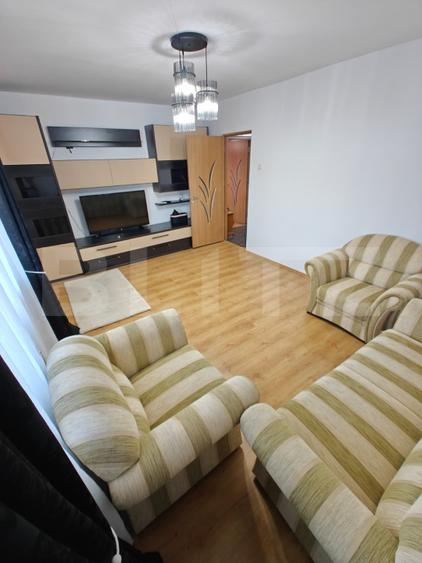 Apartament 3 camere, 94 mp, zona Mioveni