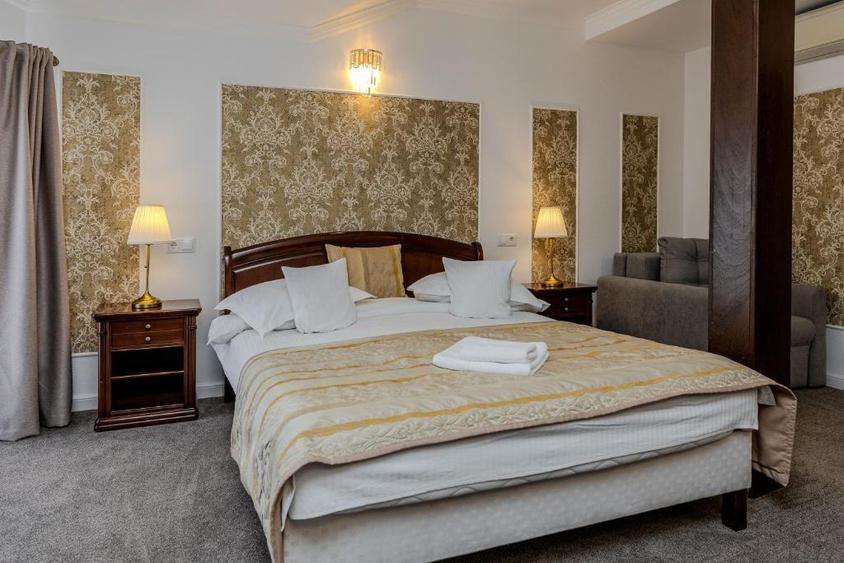 Proprietate unică în Cetatea Alba Carolina – Hotel 4| Business la cheie |