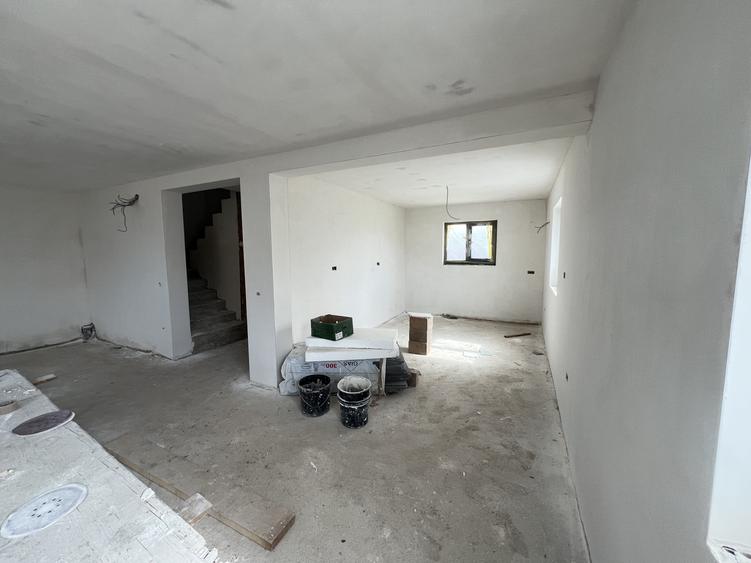 Casa-Duplex-129mp-Utili-250mp-Curte-Izvor-Tarlungeni