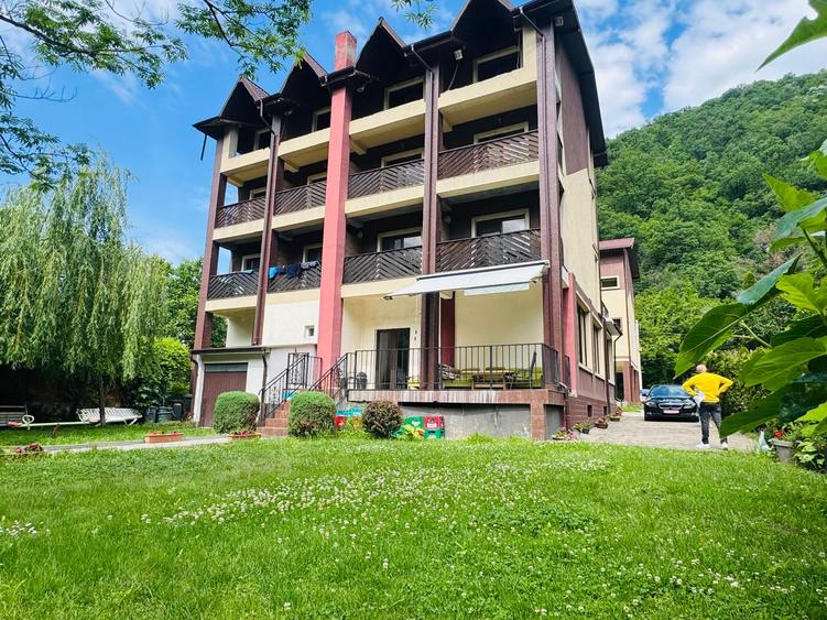 HOTEL 33 CAMERE | 2.100 MP CONSTRUIȚI | TEREN 1.000 MP | RESTAURANT