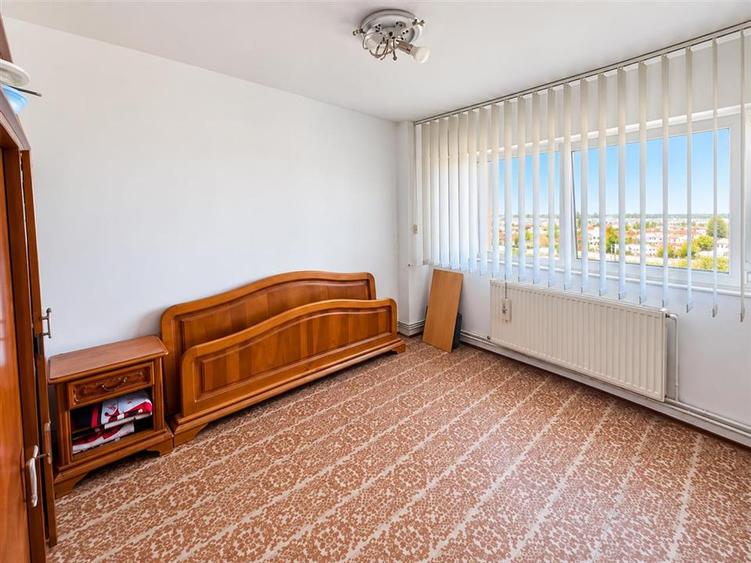 Apartament 3 camere decomandat | Calea Bucuresti | Luminos si spațios