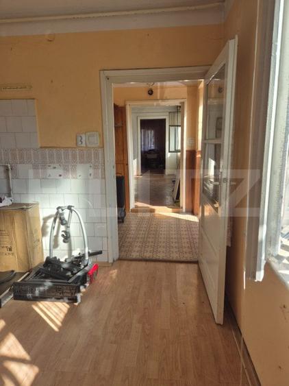 Casa cu 3 camere, zona 7 Noiembrie