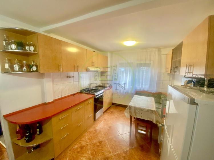 Apart. 3 camere, semidecomandat, mobilat, utilat, str Călugăreni, Rogerius