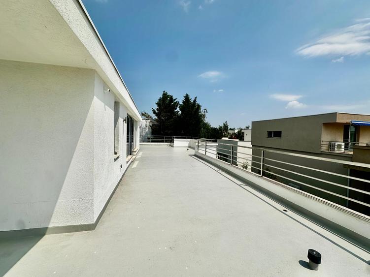 Vila moderna de vanzare 6 camere Iancu Nicolae - Mark Twain, Bucuresti 450 mp