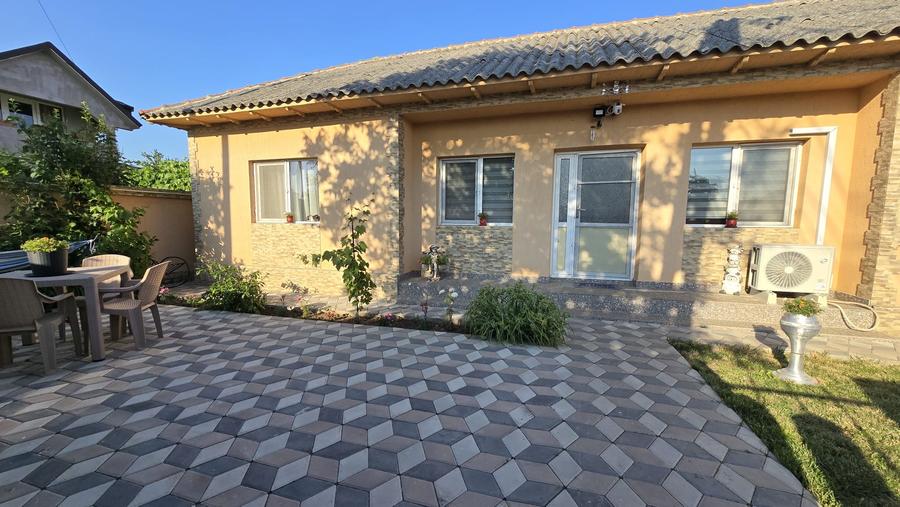 EXCLUSIVITATE! Casa Limanu - 3 camere - 148.000 euro (cod E11+E12)