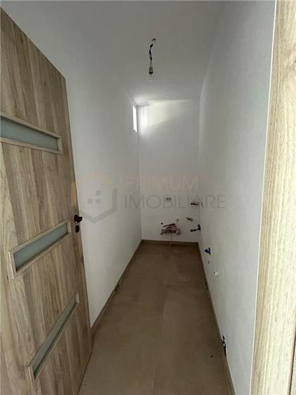 Sag- toate utilitatile- 1000mp teren- strada asfaltata