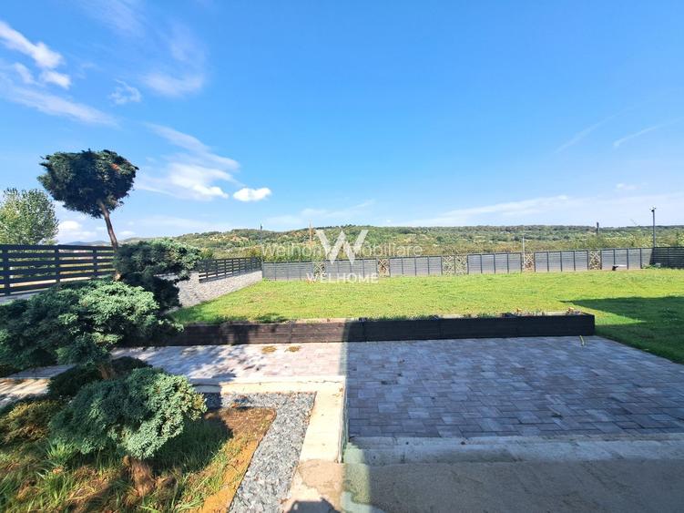 Casa cu piscina interioara si priveliste catre Cetatea Cisnadioarei - 19
