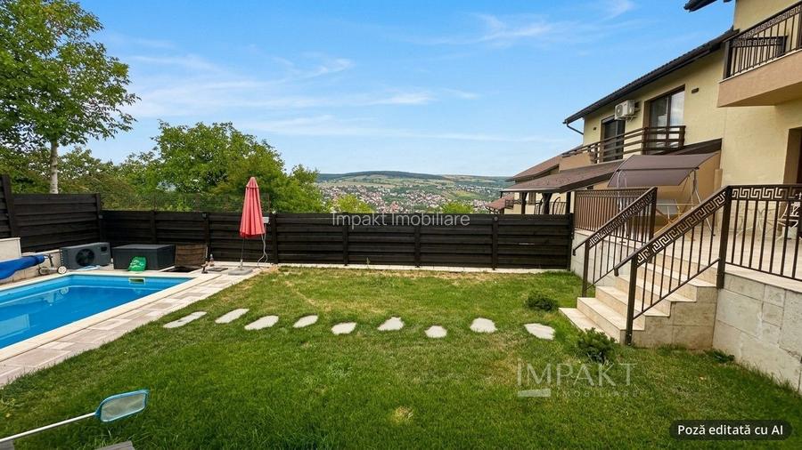 Vila cu piscina spre inchiriere in cartierul Gruia!