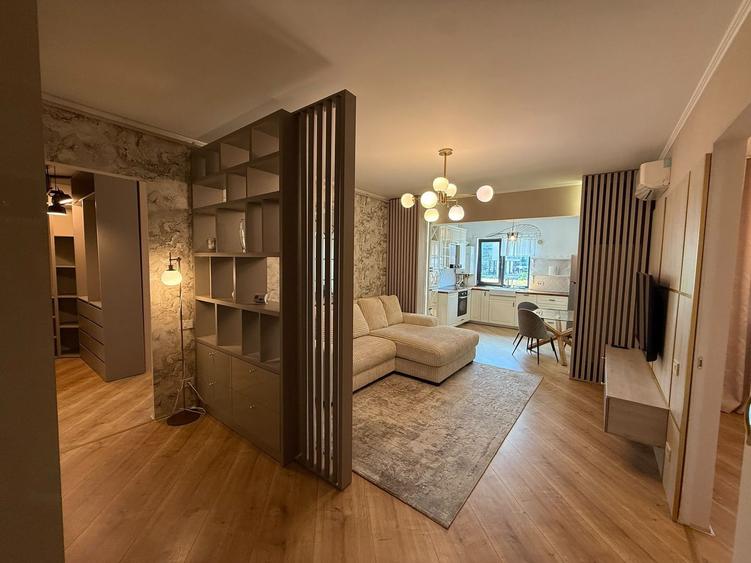 3 CAMERE | PIPERA | LUX