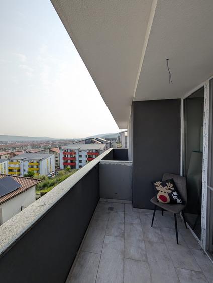 Duplex cu demisol si 2 terase, ultrafinisat, zona linistita, Floresti