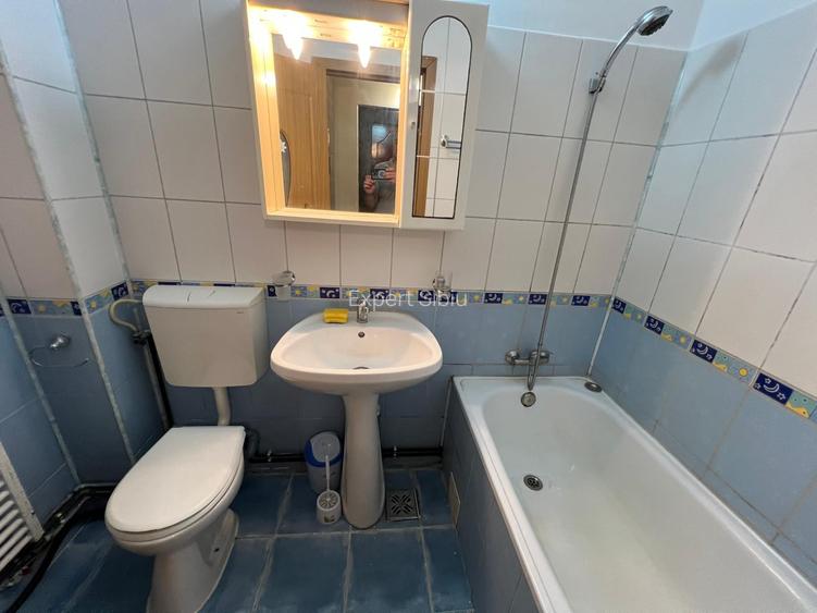 Închiriez garsonieră ,renovata,et.3, zona Peco Milea - 5