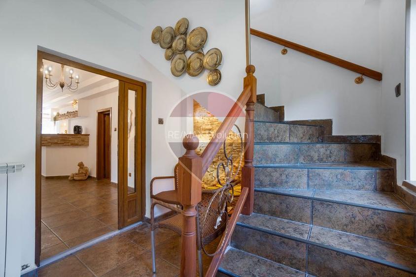 Vila de vanzare in Moeciu de Sus | Teren 4780mp | Comision 0% - 15
