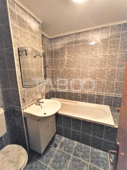Apartament pentru muncitori 4 camere si 2 balcoane Mihai Viteazul
