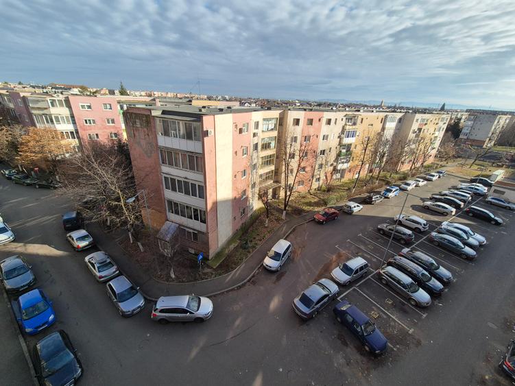 Apartament 4 camere, etaj intermediar, complet utilat – Micălaca