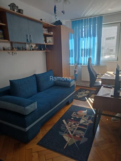 Vand apartament 3 camere, ultracentral, zona piata centrala - 4