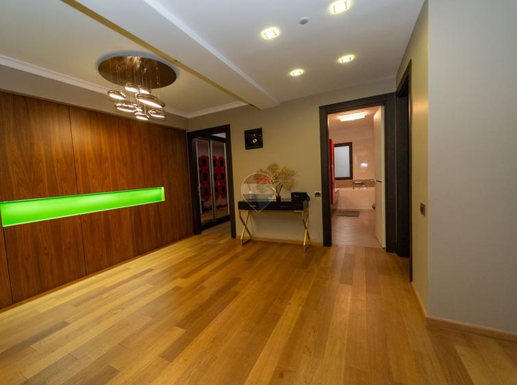 Casă / Vilă premium cu 6 camere de vânzare in Brasov