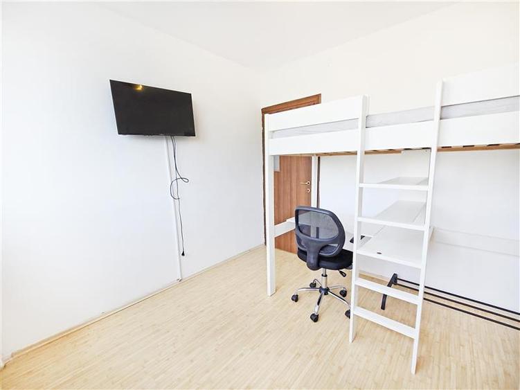 Apartament 4 camere Drumul Taberei - loc parcare
