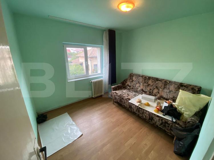 Apartament cu 4 camere, decomandat, 78 mp, 2 bai, et intermediar, Dambul Rotund