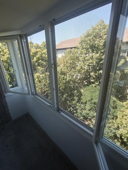 Apartament 4 Cam Splaiul Crișanei, Proprietar